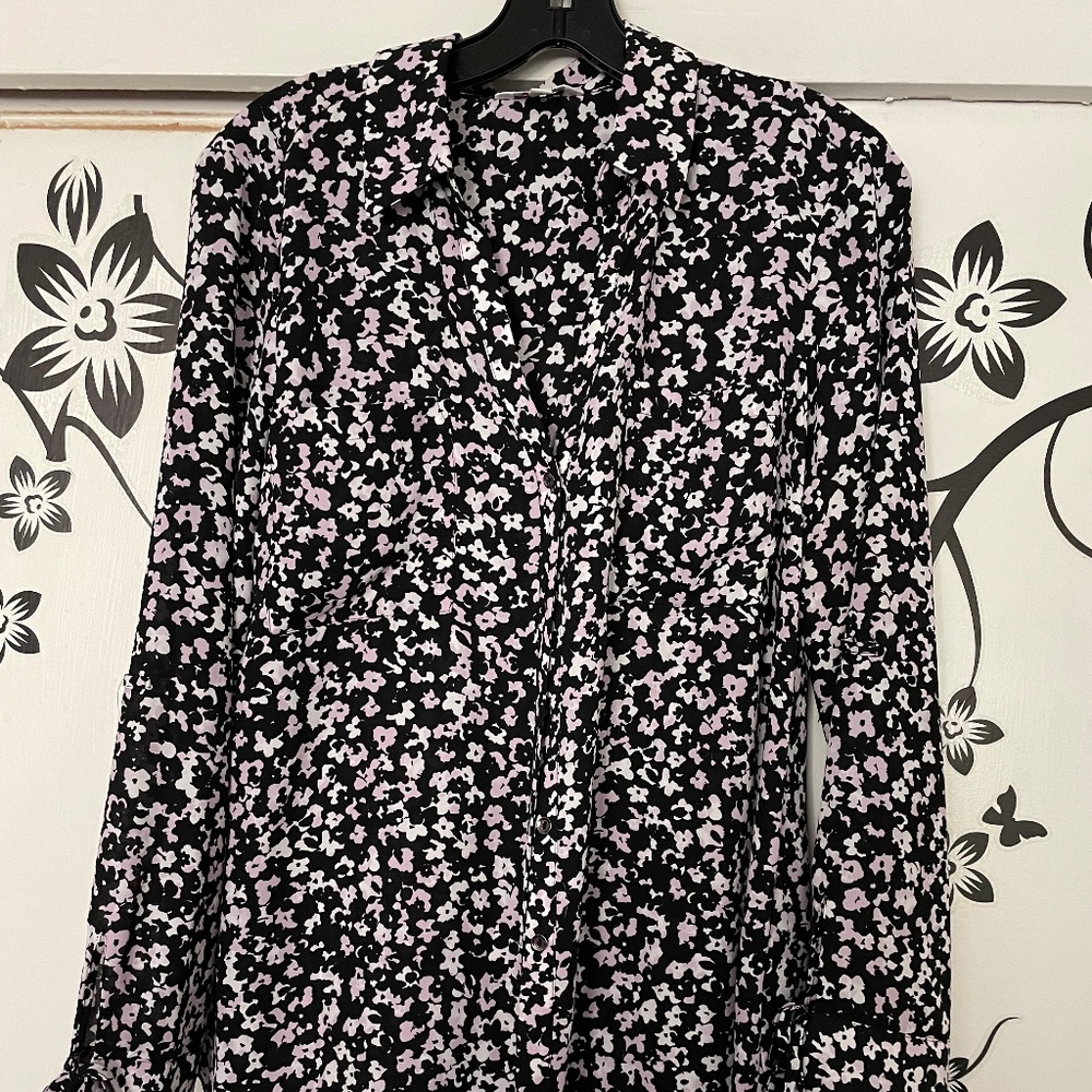 Candie's Ruched Black and Pink Mandarin Collar Blouse
